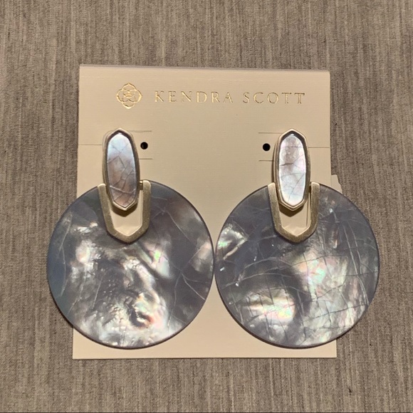 Kendra Scott Jewelry - NWT Kendra Scott Disk Earrings